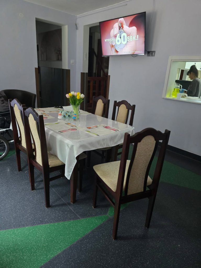 Willa Azalia salon
